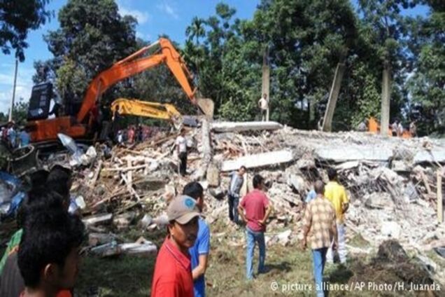 Землетрус в Індонезії: кількість загиблих перевищила 90 осіб