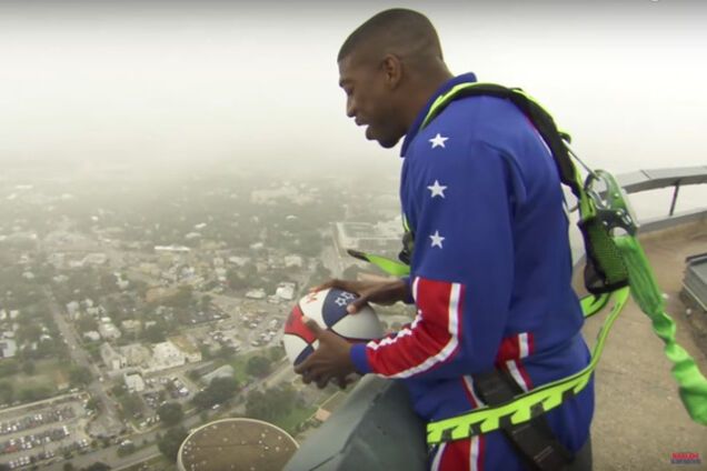 Невероятный бросок от американского трюкача взорвал Youtube - опубликовано видео