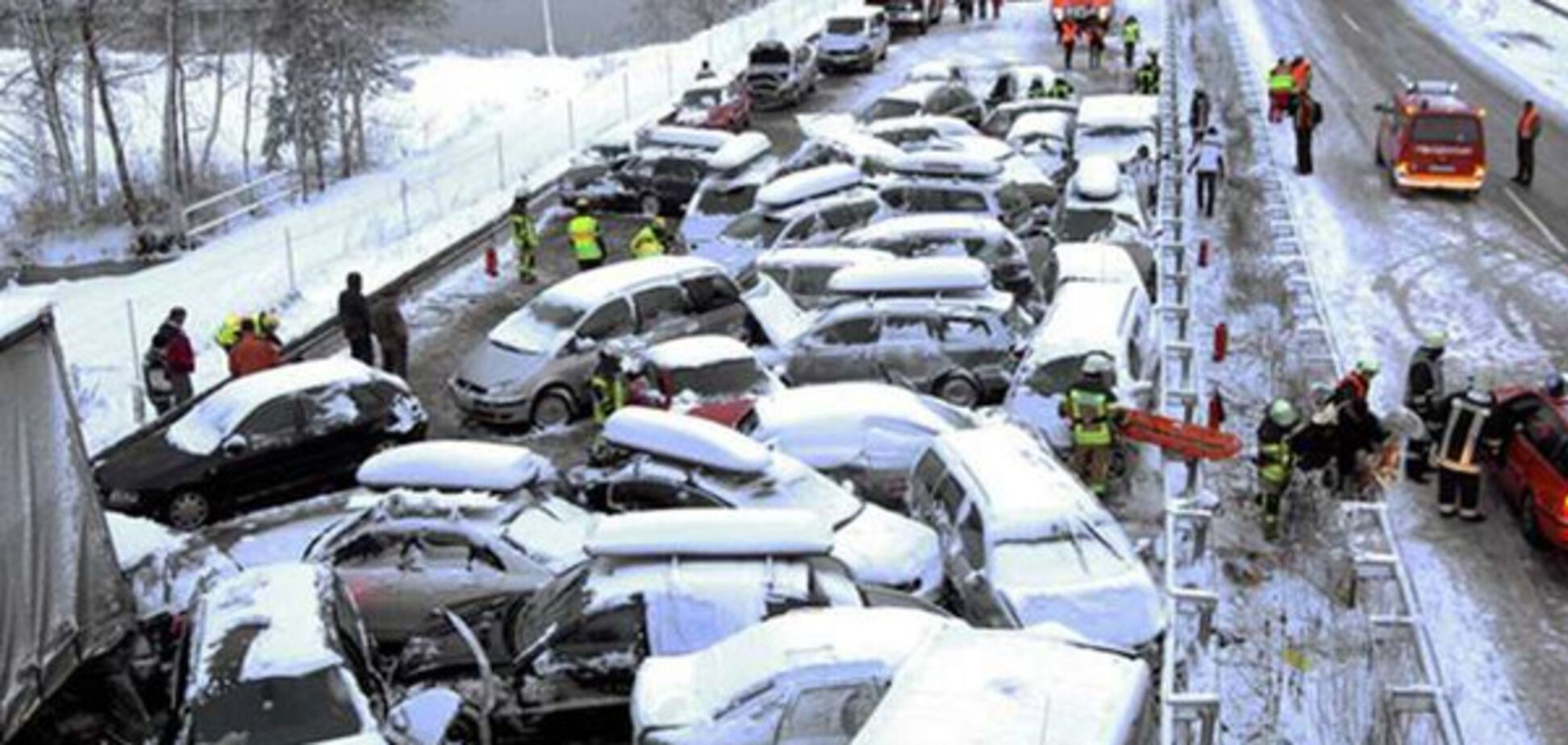 В США произошло ДТП с участием 40 авто