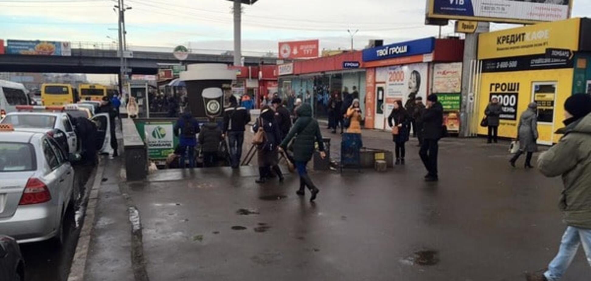 У Києві голова РДА похвалився зникненням торгашів біля метро