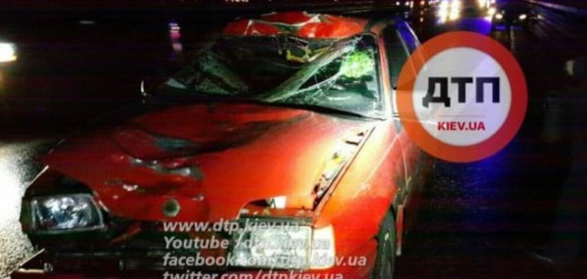 ДТП в Киеве: на Дарницком мосту мужчина кинулся под колеса Opel