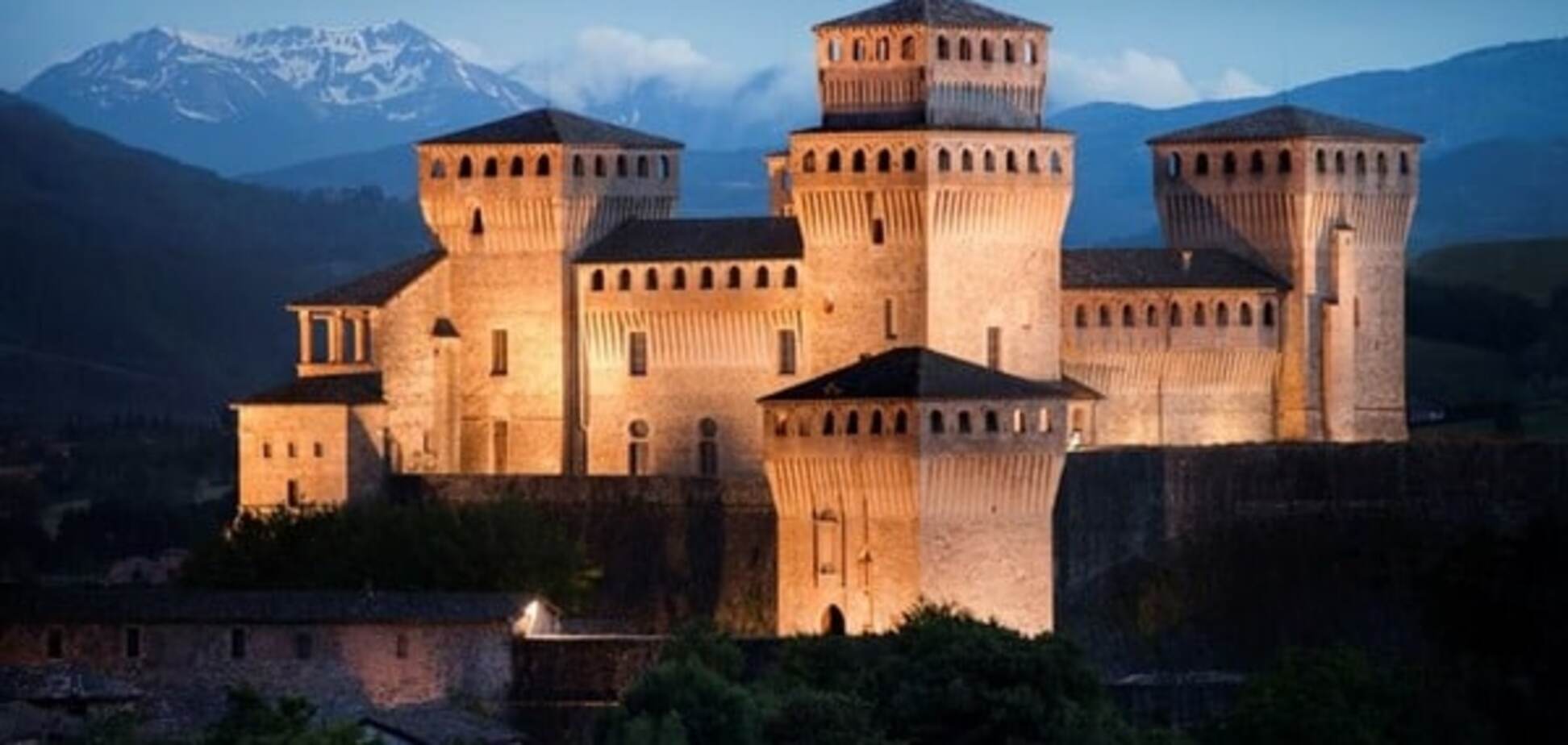 Северная Италия: фото таинственного замка Торрекьяра