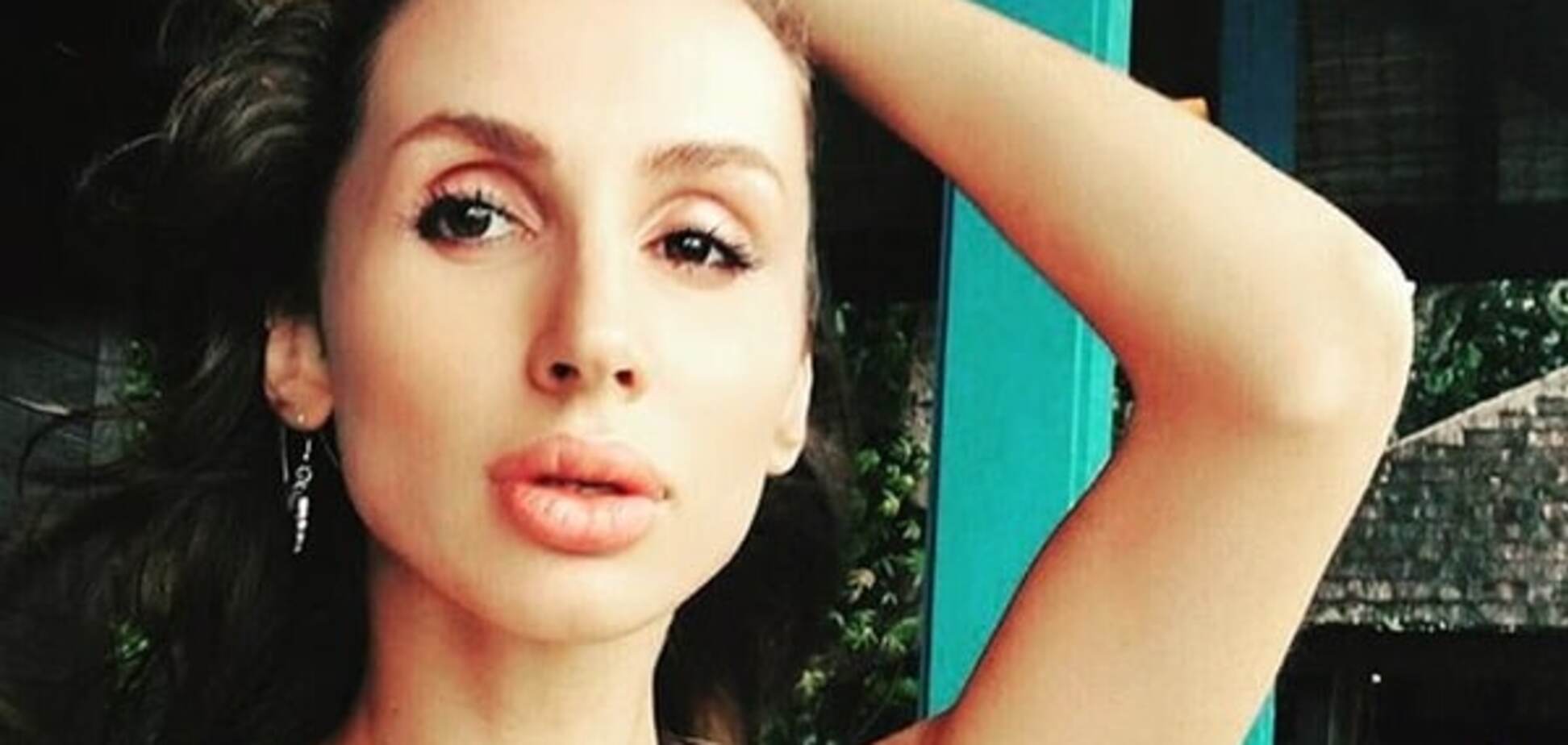 LOBODA показала пышный бюст в откровенном бикини: фотофакт