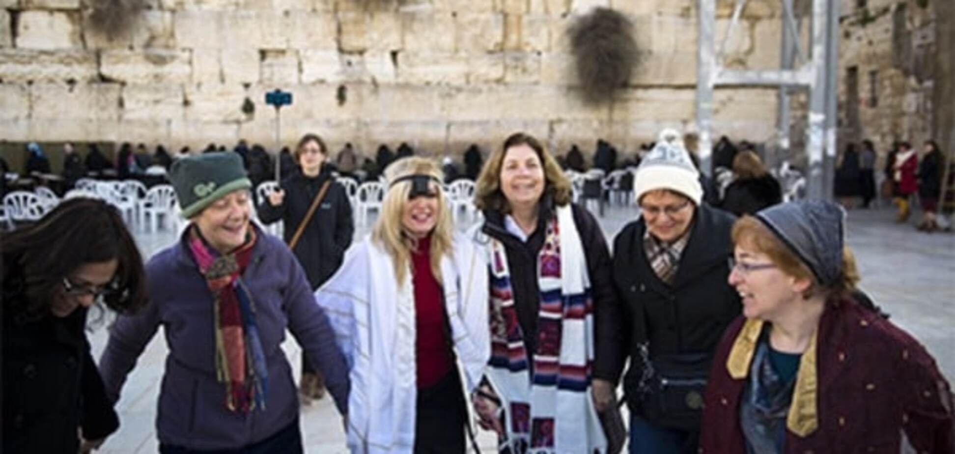 Ізраїльтянки вибороли право молитися біля Стіни плачу нарівні з чоловіками