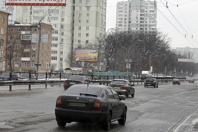 В Киеве полиция спасла женщину от самоубийства