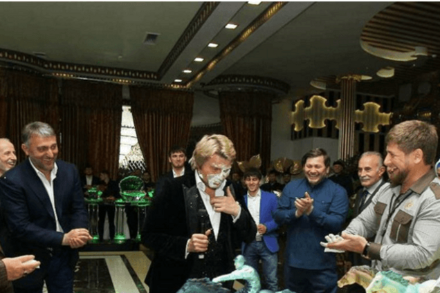 Торт в лицо: Кадыров показал свою первую 'жертву'