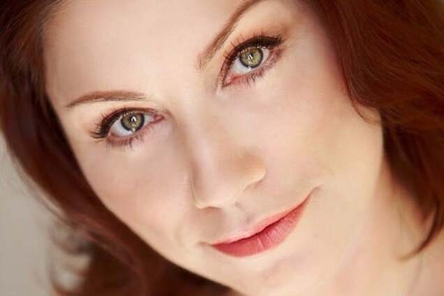 Ведущая 'Давай поженимся' оголила грудь: опубликовано фото