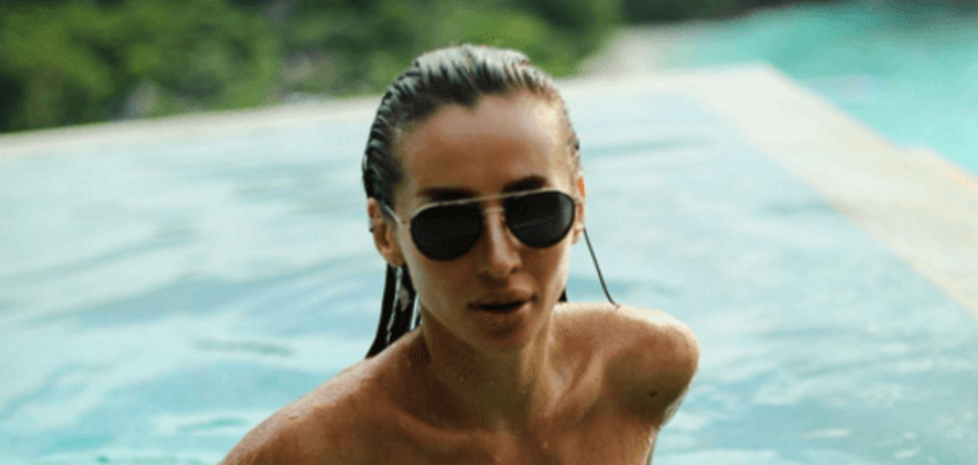 Светлана Лобода показала мокрое тело в бикини