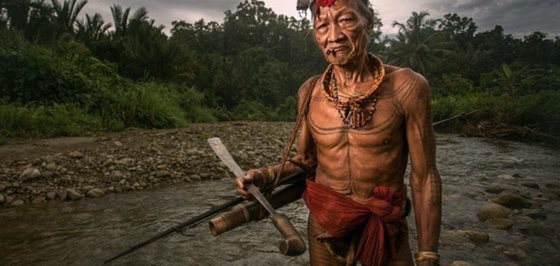 Особые тату и черепа мертвых: как живет в 21 веке коренной народ Индонезии