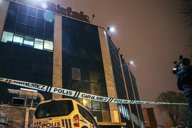 Стрельба в Стамбуле: люди в масках атаковали офисы государственных СМИ