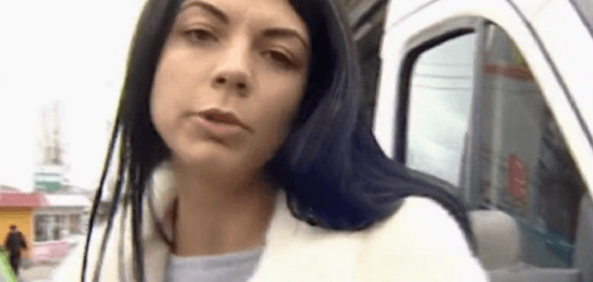 Отличилась: в Харькове женщина сбила полицейского. Видеофакт