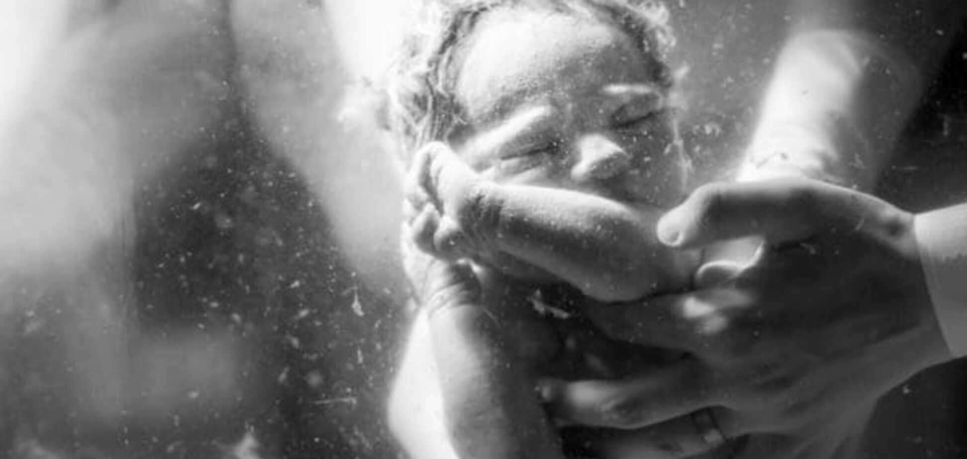 Красота и боль: 15 самых откровенных фотографий во время родов