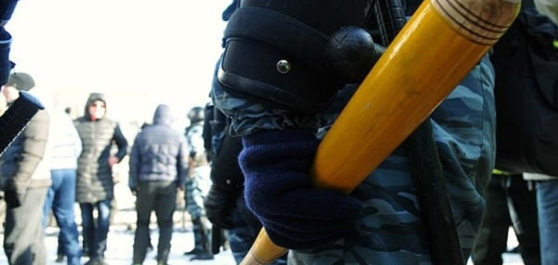 Блокада російських фур: у Закарпатті підтяглися 'тітушки', почалися провокації