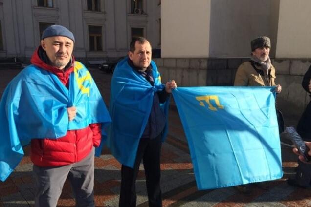 Крымские татары вышли на митинг под МИД: требуют реакции на обыски ФСБ. Опубликованы фото