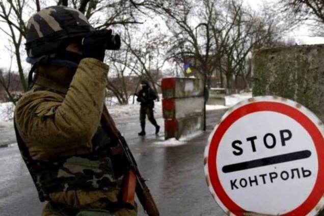 Під Донецьком через постійні обстріли терористів закрили КПП