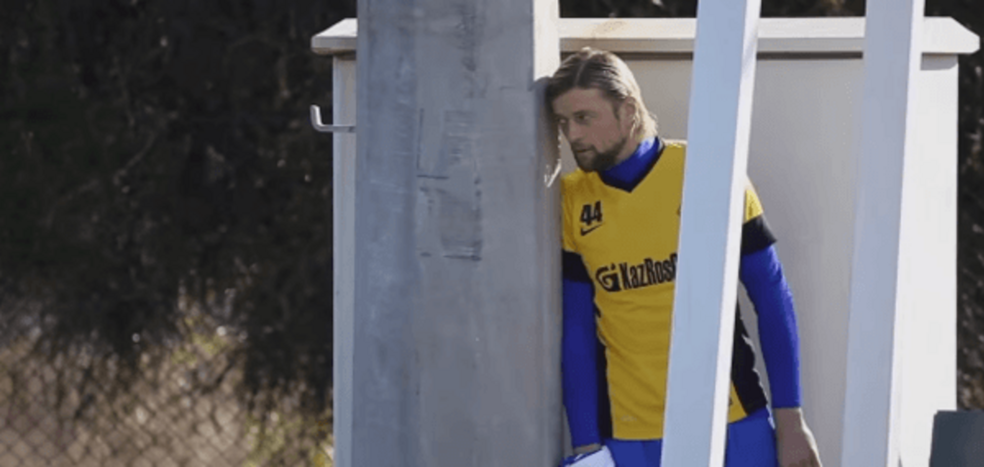 'Украинский кошмар'. Тимощук жестко подшутил над одноклубником: видео момента