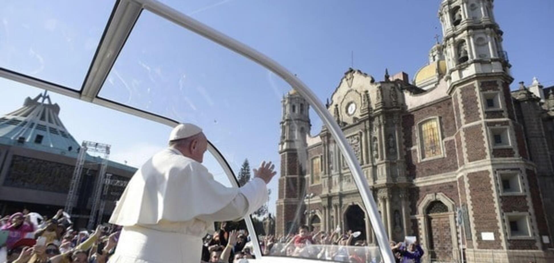 Папа Римский отслужил мессу в Мехико для тысяч верующих: опубликованы фото
