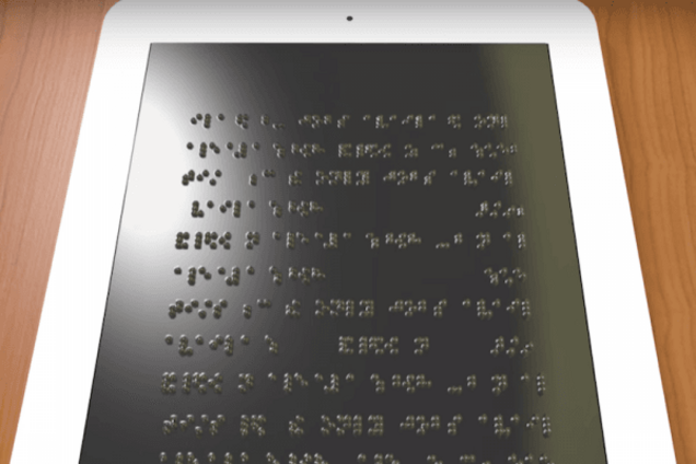 В США создали первый в мире планшет для незрячих: опубликовано видео
