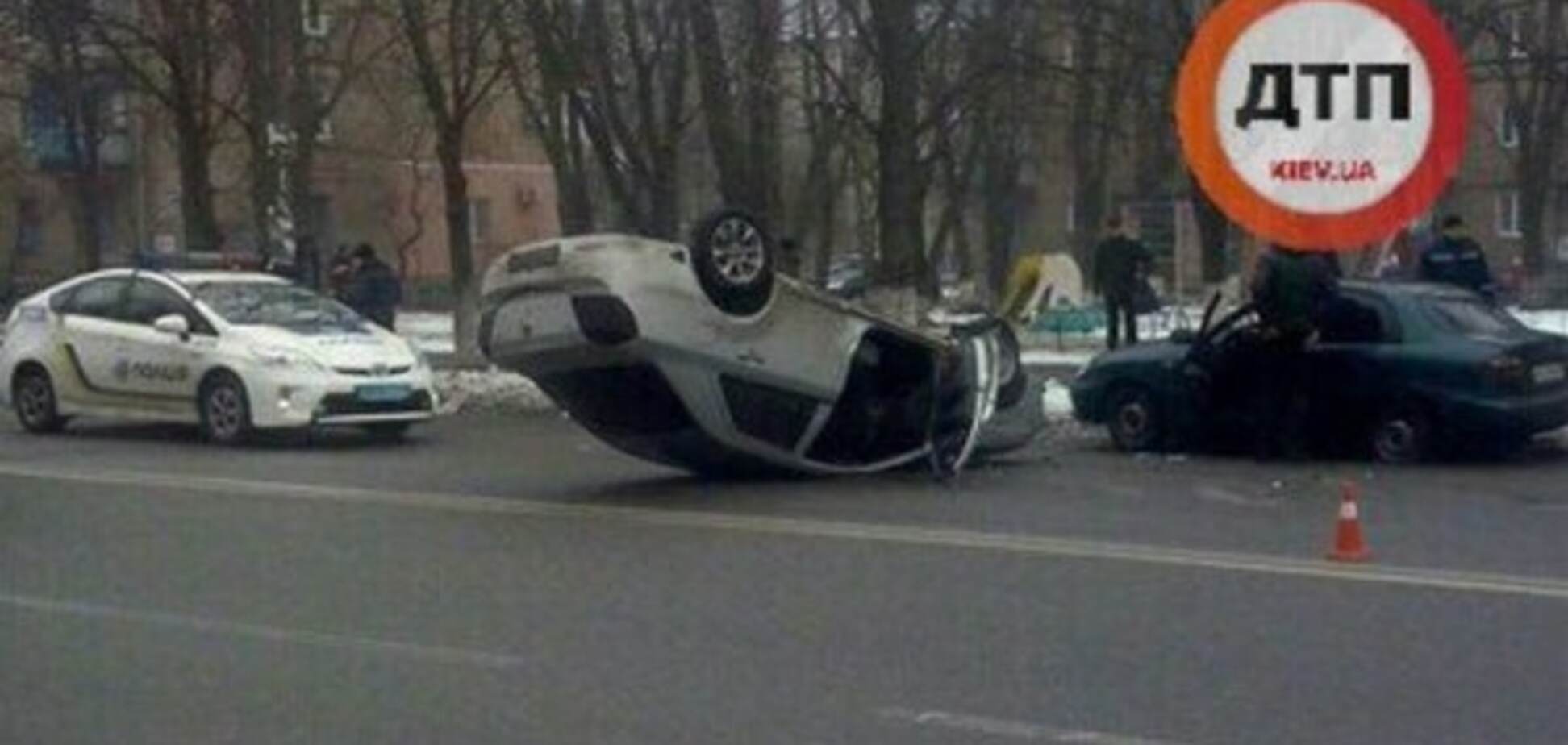 Родились в рубашке: в Киеве двое водителей чудом выжили в жестких ДТП