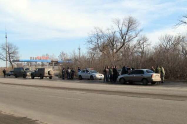 Полицейские устроили перестрелку с добровольцами возле Славянска: опубликованы фото