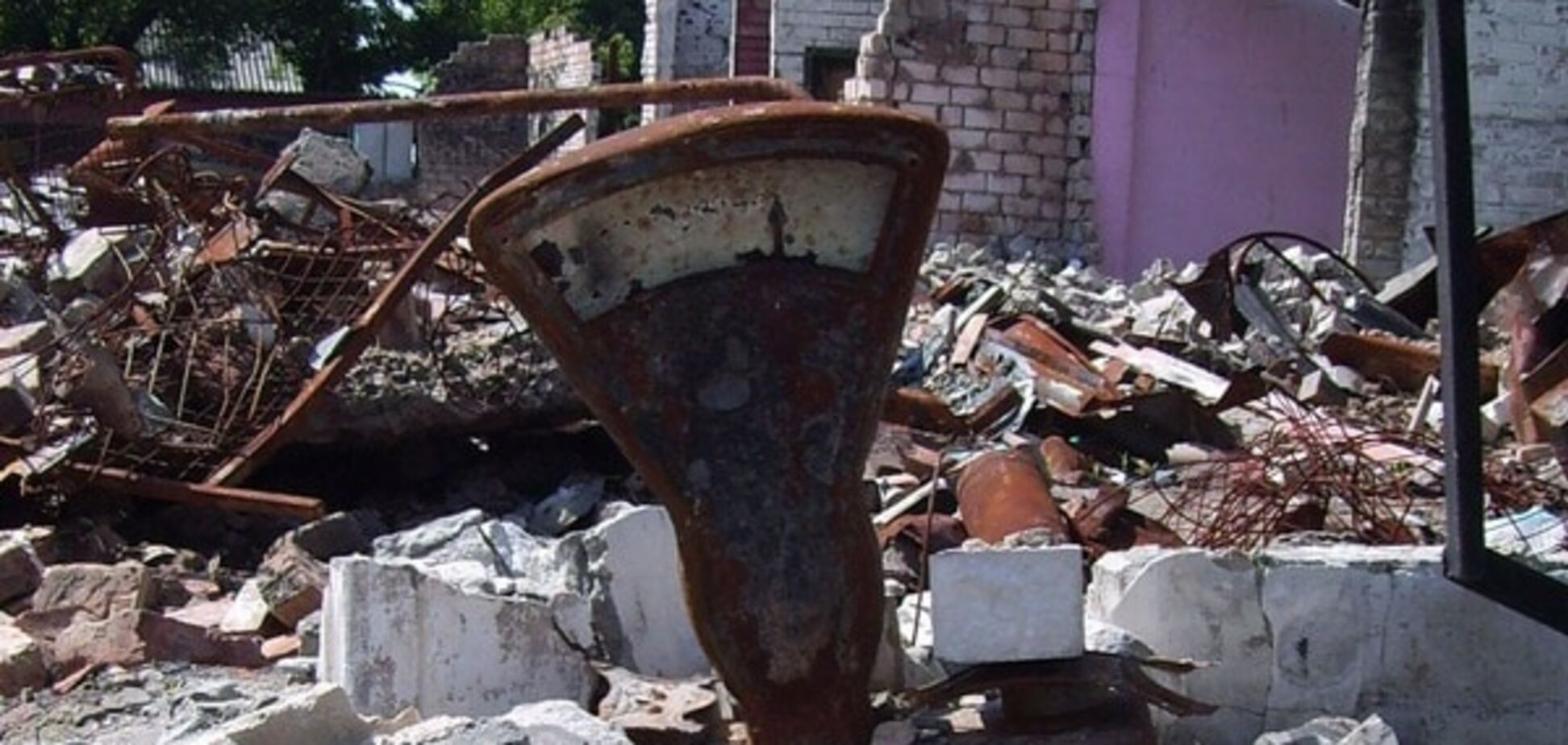 Кто должен платить за восстановление Донбасса?