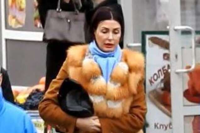 Поки чоловік працює: дружину Яценюка зняли в перукарні