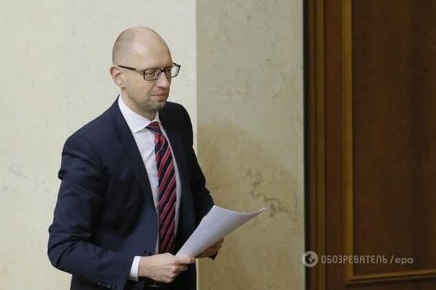 Козни олигархов: Яценюк выиграл несколько месяцев благодаря провалу голосования