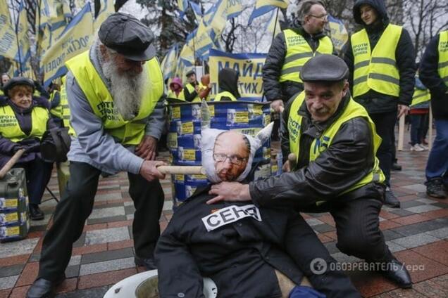 Под защитой олигархов: Чорновил объяснил, кто в Раде будет блокировать отставку Яценюка