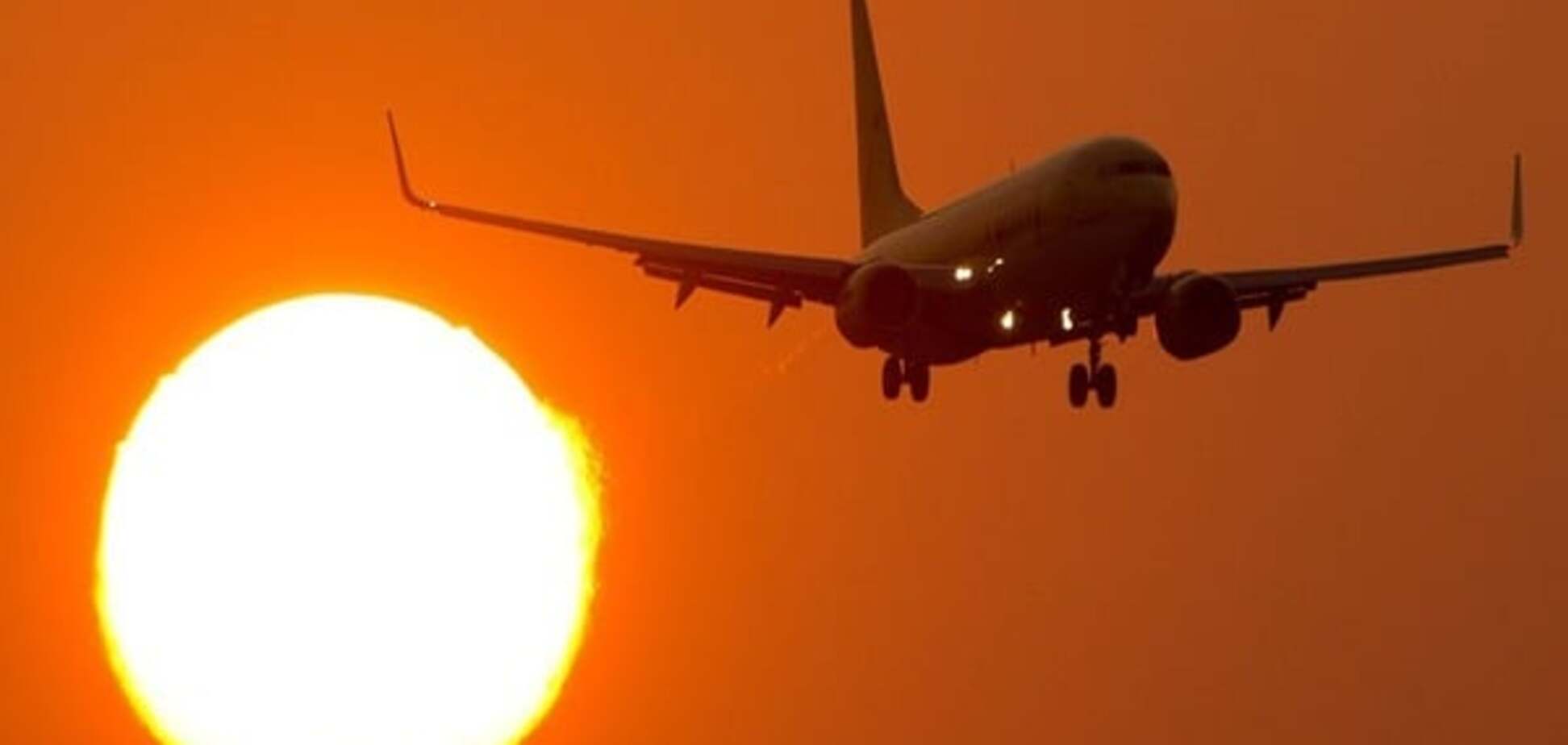 Трагедія в небі: в Росії літак здійснив екстрену посадку через смерть пасажира