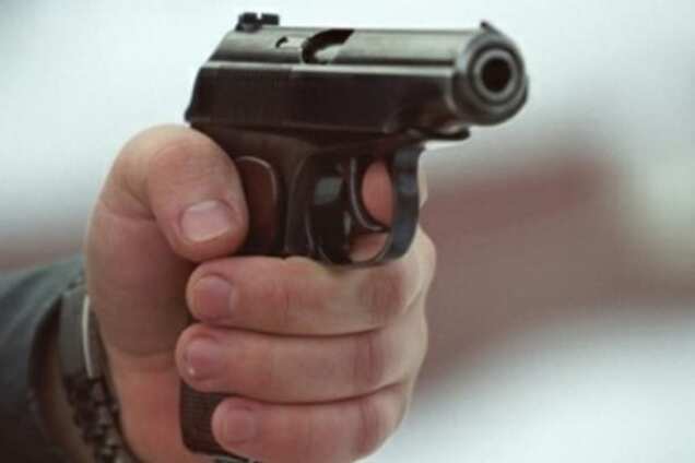 Стрельба в пробке: в Киеве ранили водителя автомобиля