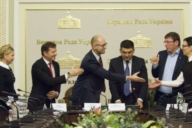 Украинская политика: хлеба нет, возьмите зрелищ