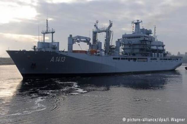 ЗМІ: Кораблі НАТО прибули в Егейське море для боротьби з контрабандистами