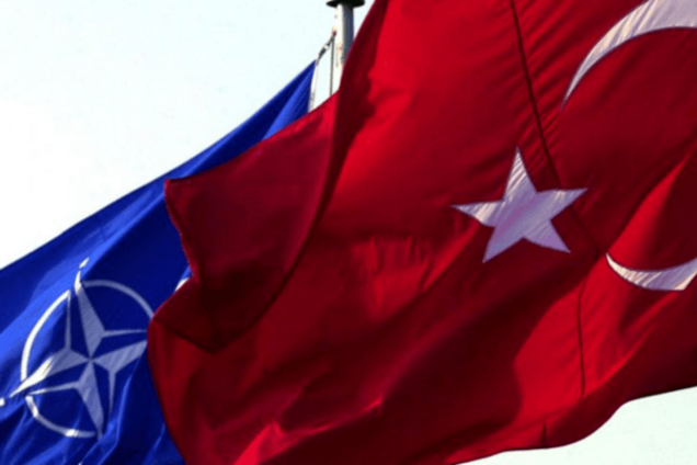У НАТО вмили руки: Туреччину залишили один на один з агресивною Росією