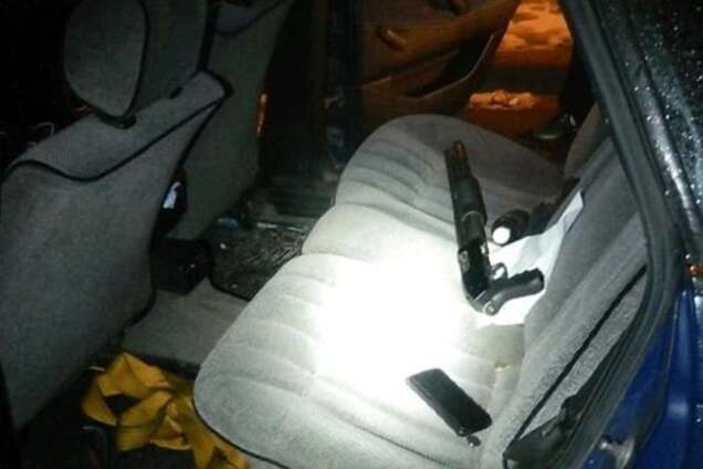 В Киеве полиция задержала пьяного водителя с оружием