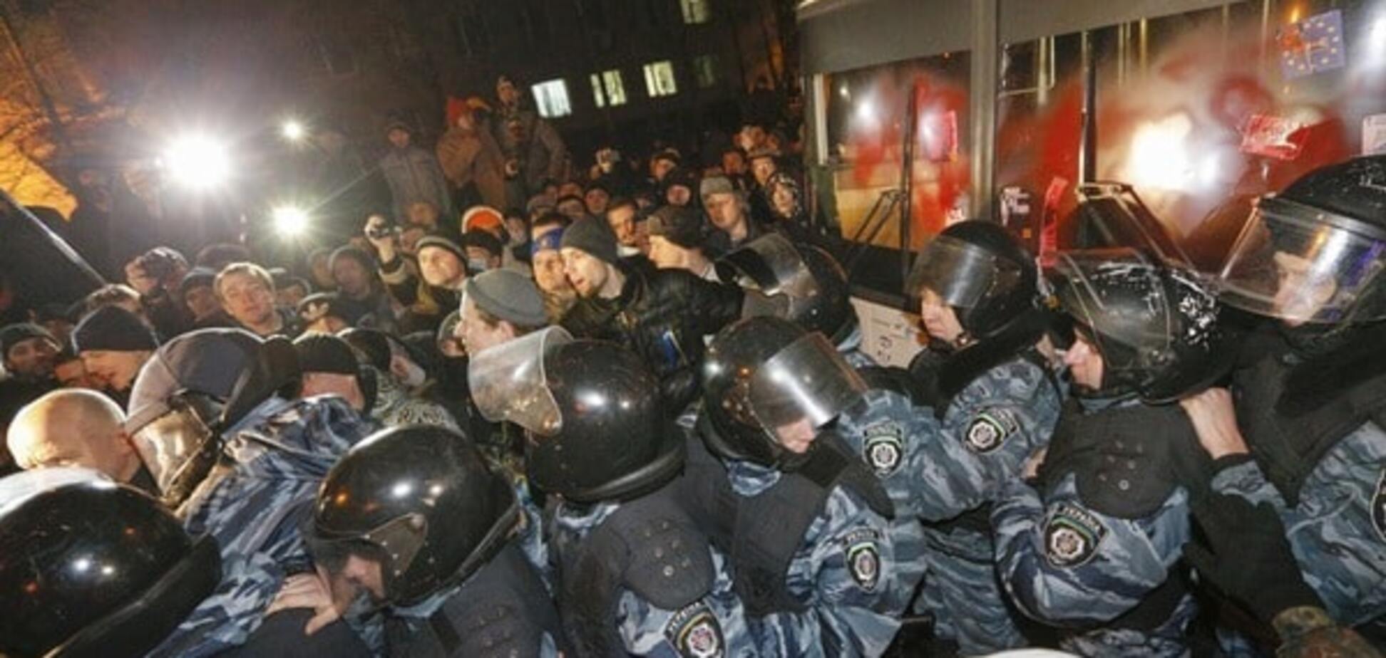 Розгін Майдану: 'беркутівці', які били студентів до сих пір працюють в МВС - адвокат