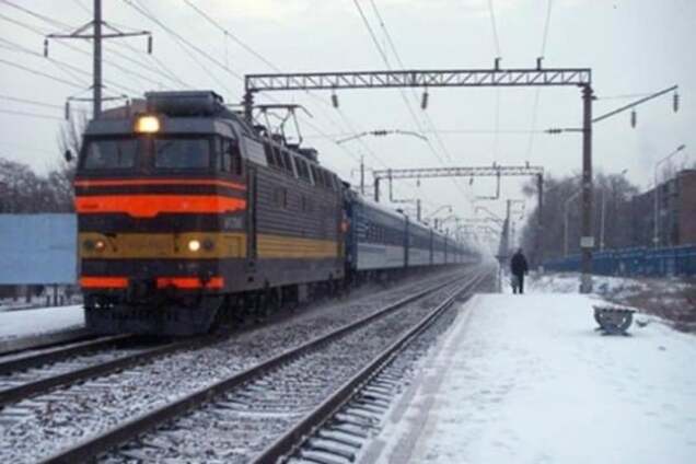 У Києві п'яний чоловік потрапив під колеса потяга