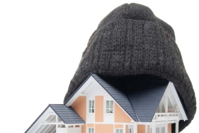 Эксперты посоветовали, как утеплить дом без помощи государства