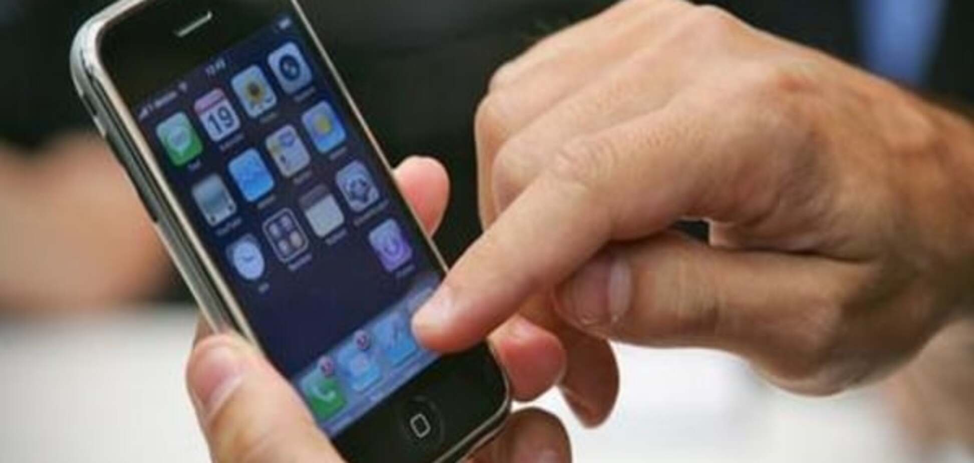 Опитування: Німці бояться платити за допомогою мобільних телефонів