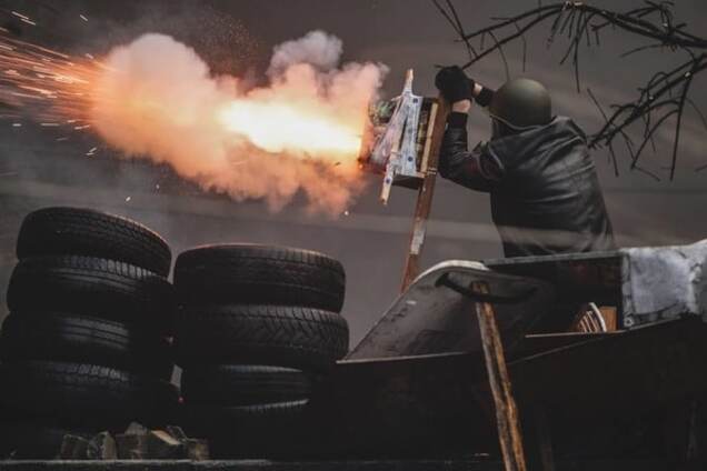 Кровавый Майдан: фотограф опубликовал неизвестные снимки с Институтской