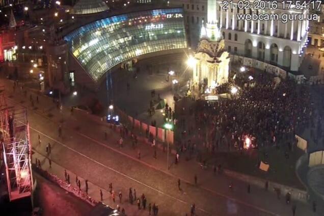 Не густо: на вече в Киеве собрались пару сотен человек