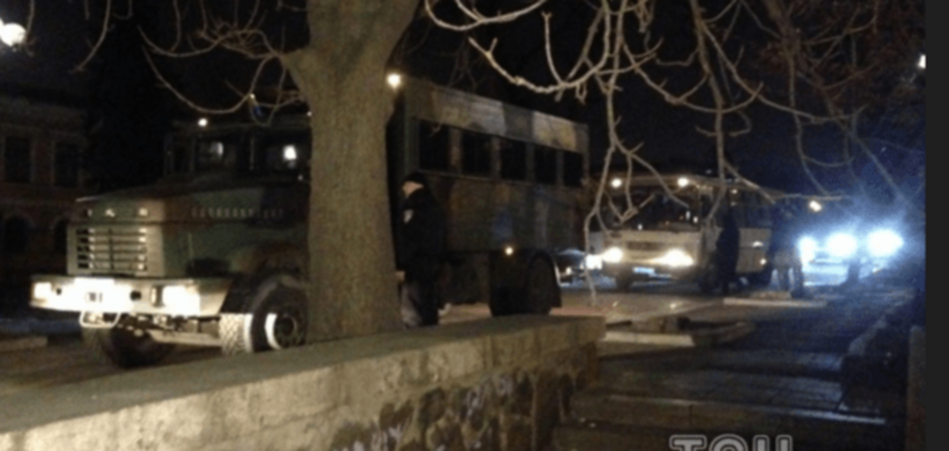 В центр Киева приехали автобусы с нацгвардейцами