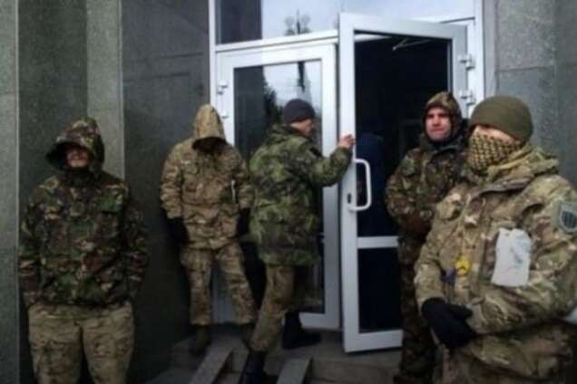 Захоплення готелю в Києві: правоохоронці розповіли, що чекає активістів