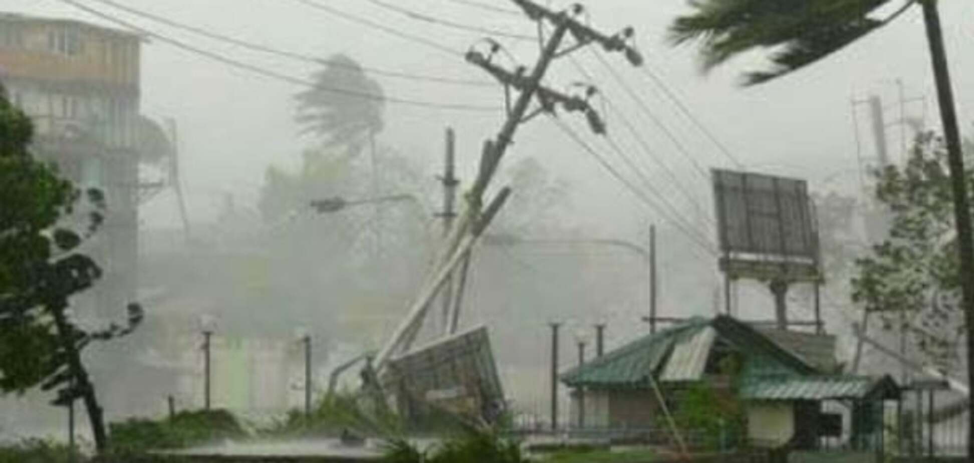 Страшний шторм на Фіджі стер селища з лиця землі: є жертви. Фотофакт