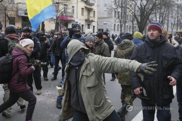Имитация Майдана: социолог рассказал, куда беспорядки подталкивают Украину