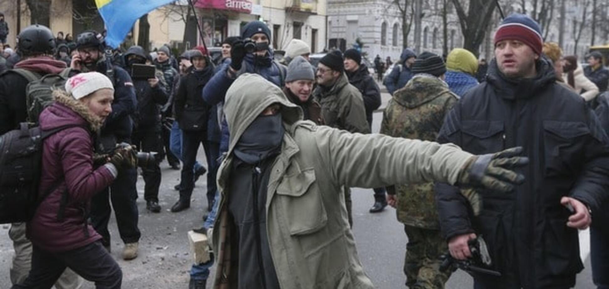 Имитация Майдана: социолог рассказал, куда беспорядки подталкивают Украину