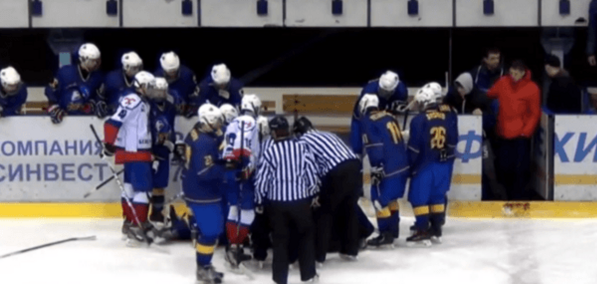 Герой дня! Украинский хоккеист спас жизнь игроку во время матча: жуткое видео