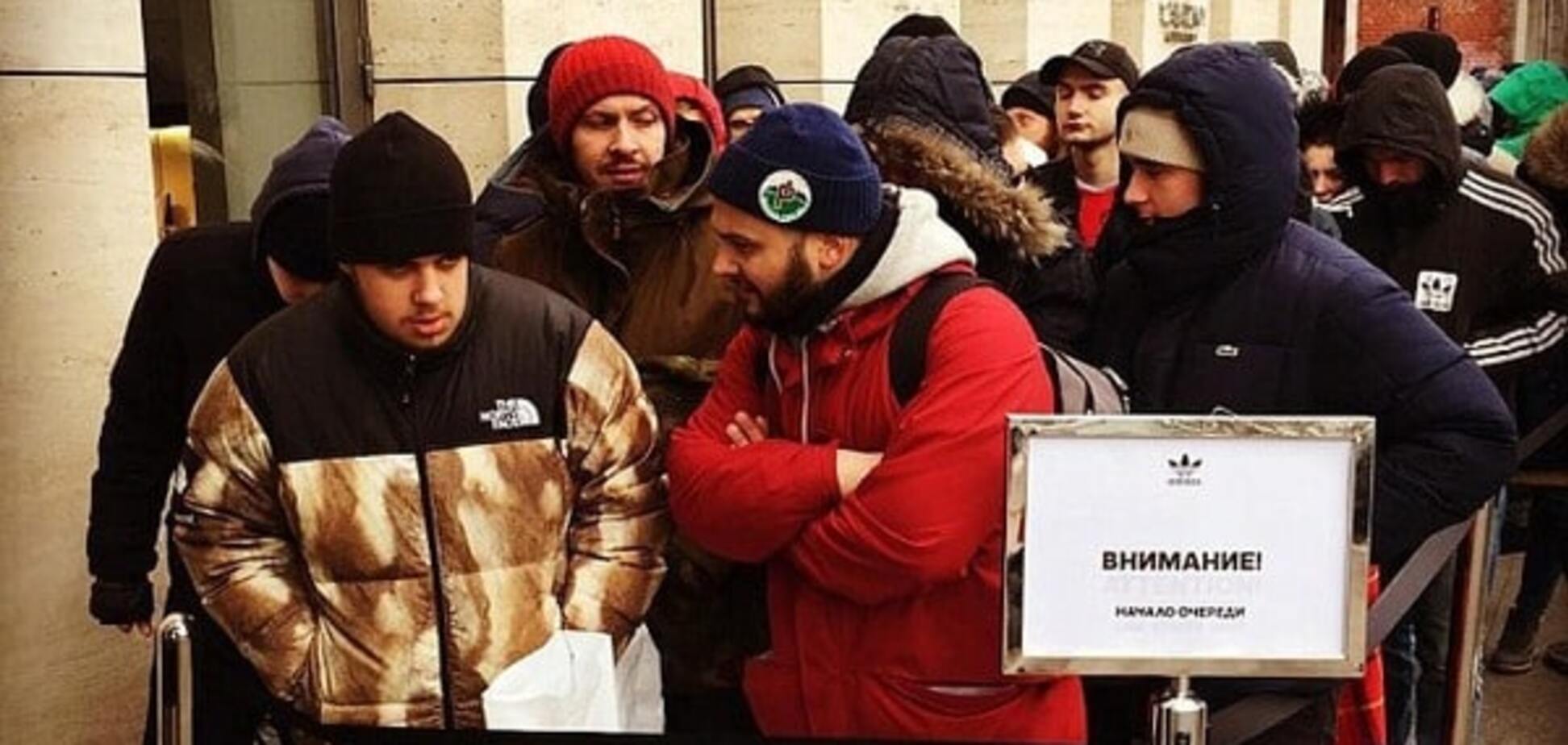 СССР вернулся: москвичи 3 дня давились в очереди за кроссовками. Фоторепортаж