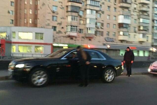 У Києві поліція оштрафувала водія Rolls-Royce