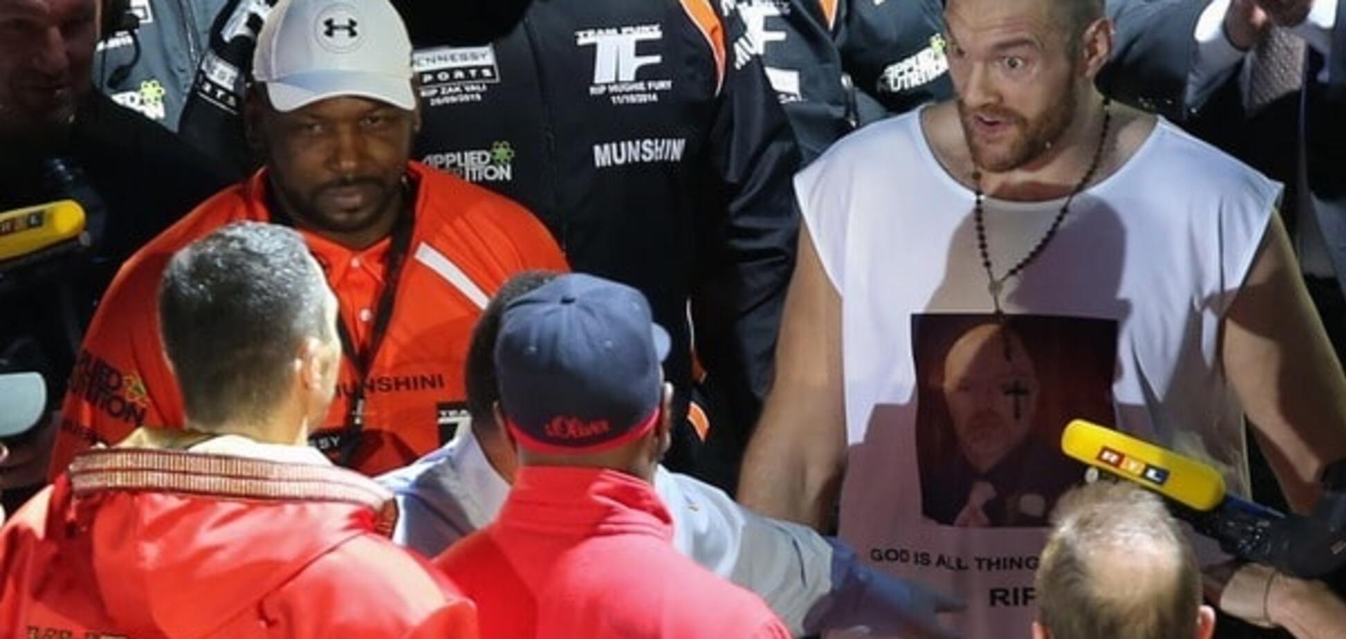 У Кличко рассказали подробности проведения реванша с Фьюри