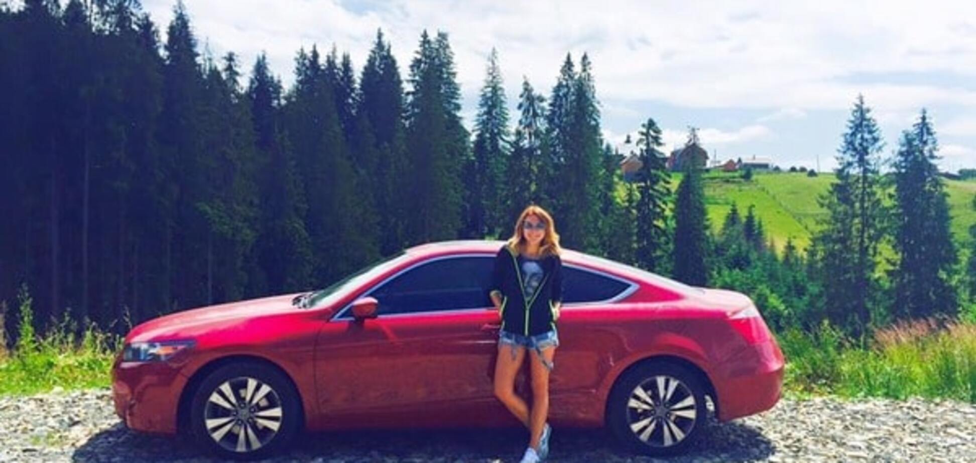 Киевлянка попросила помощи в соцсети: угнали красный Honda Accord Coupe
